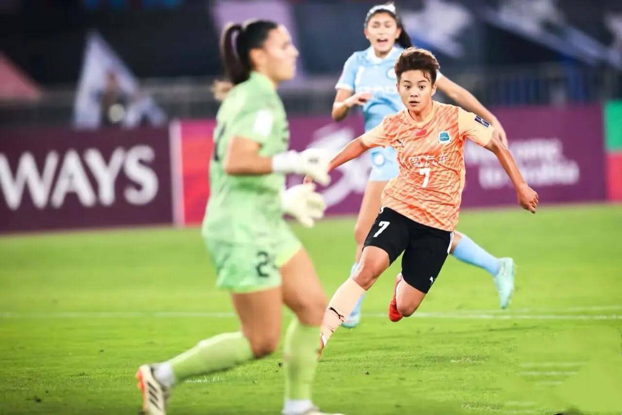 包含澳大利亚女足闪耀！晋级亚洲杯四强的词条