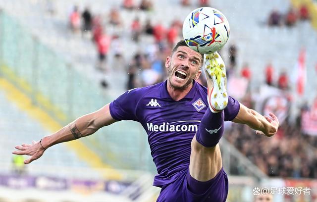 包含亚特兰大客场鏖战，惜败于劲旅佛罗伦萨的词条