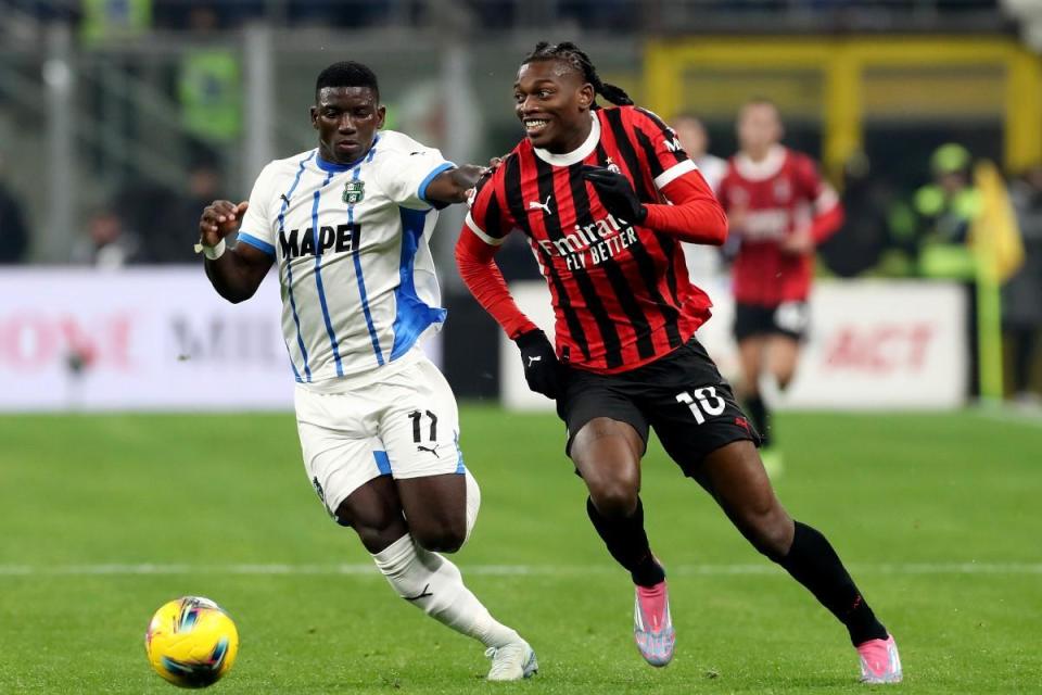 包含若瑞士超级联赛领头羊将客场挑战保级球队的词条