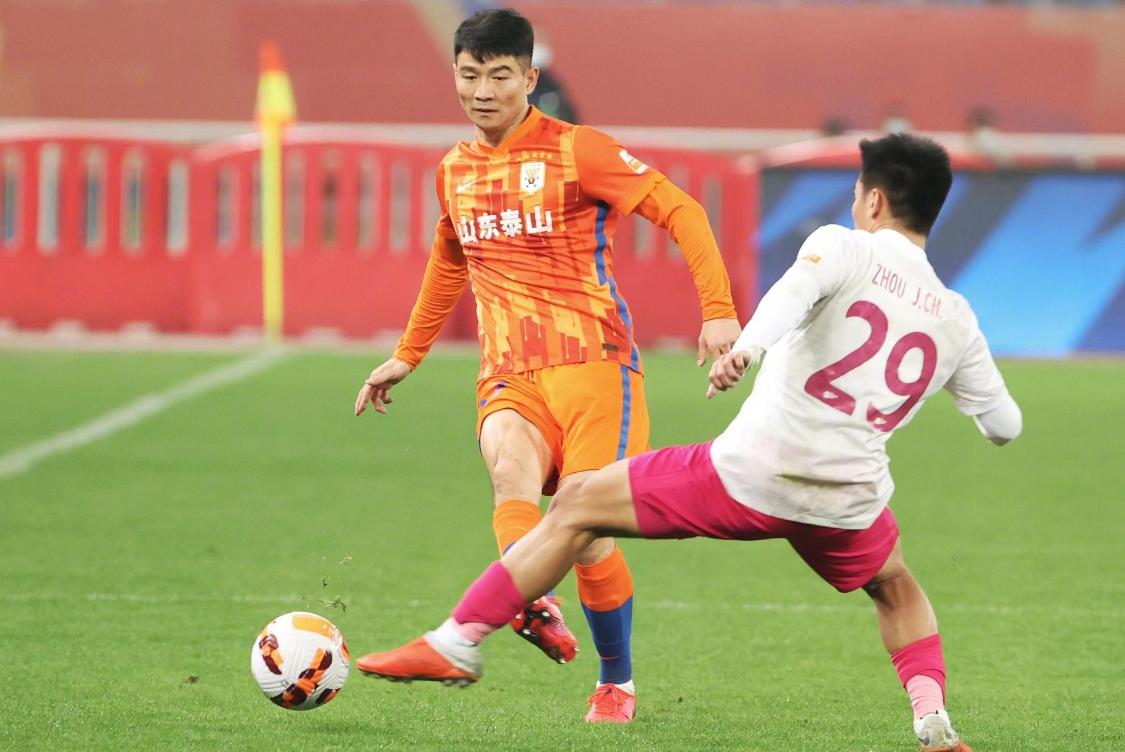 包含申花主场力克重庆，喜获一胜的词条