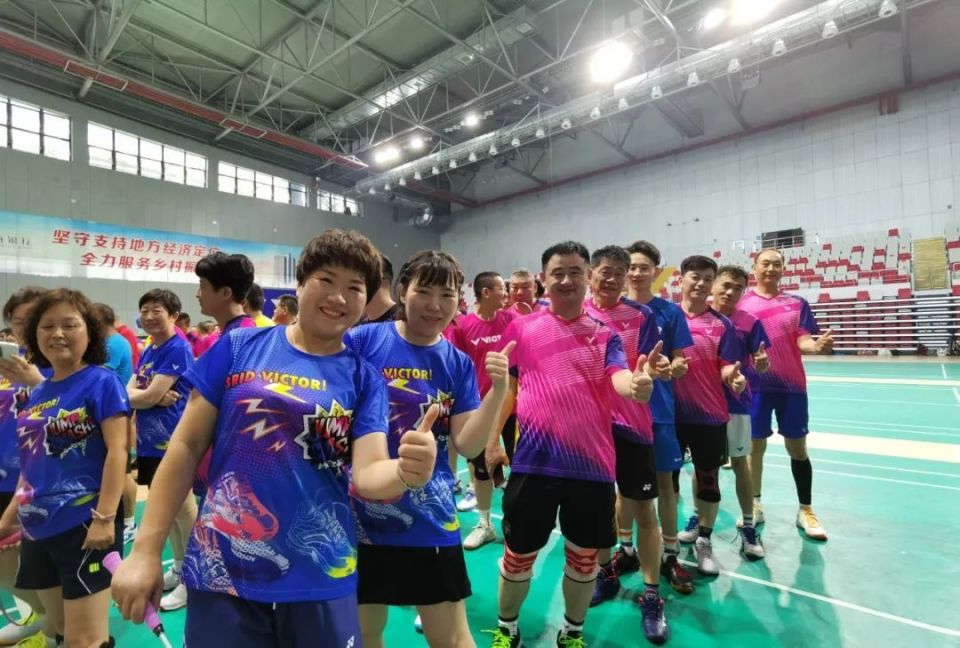 世俱杯分组-众多选手团结争锋，精彩比拼震撼人心