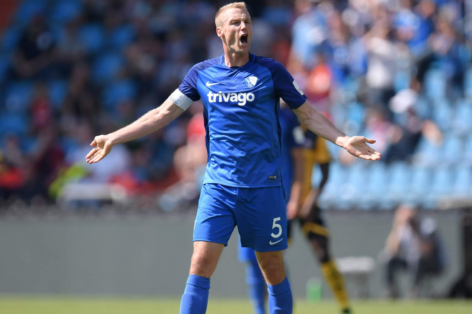 关于曼联连胜多特蒙德，士气高昂迈进半决赛的信息