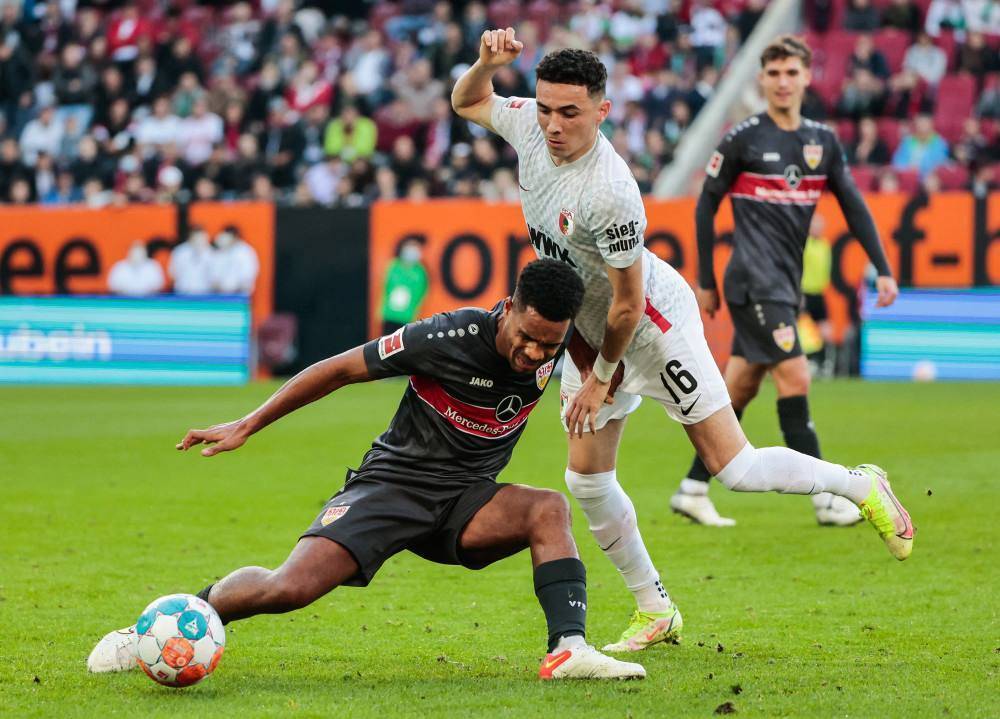 法兰克福主场平局，保持在中游位置不动