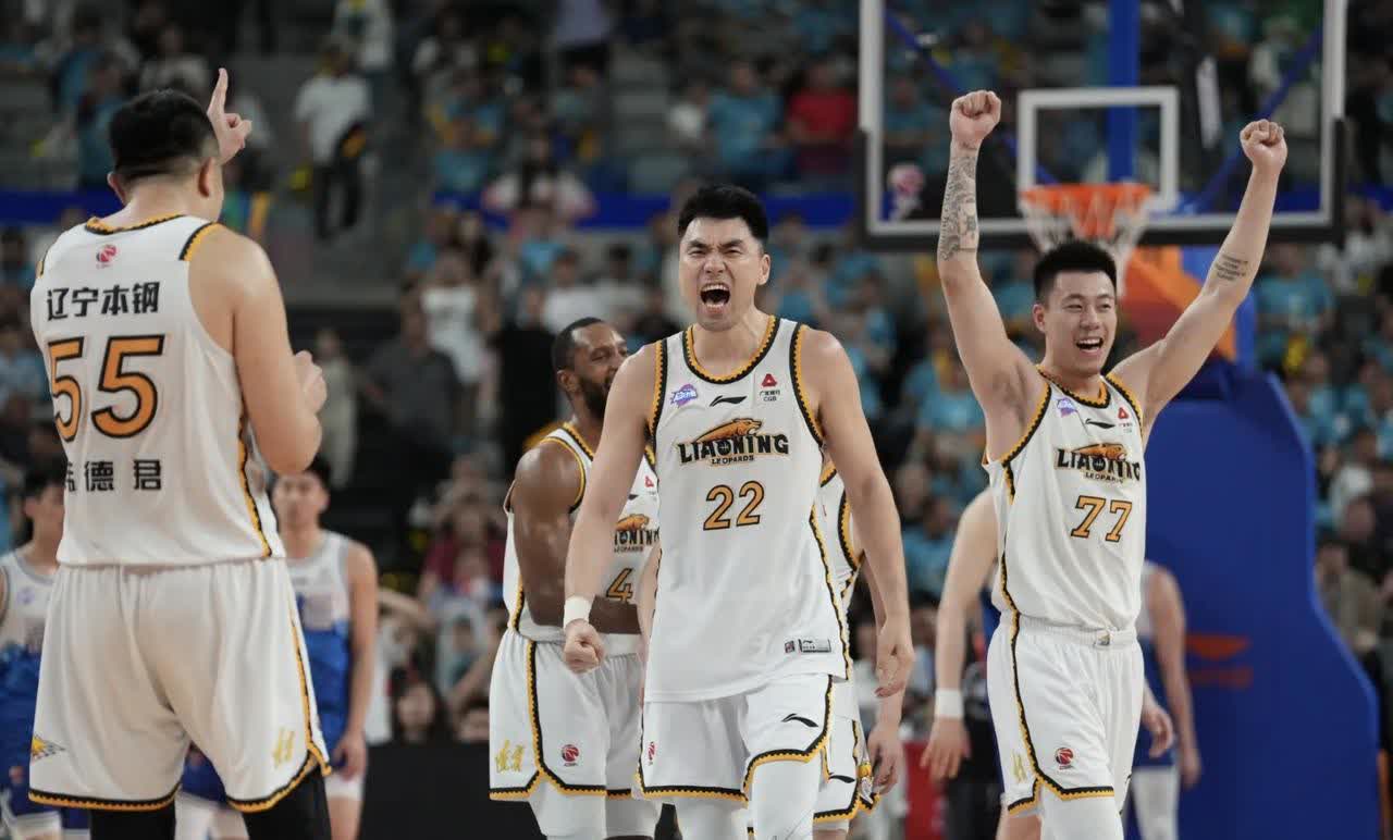 关于辽宁海河队员团结奋战，战胜对手锁定胜局！的信息