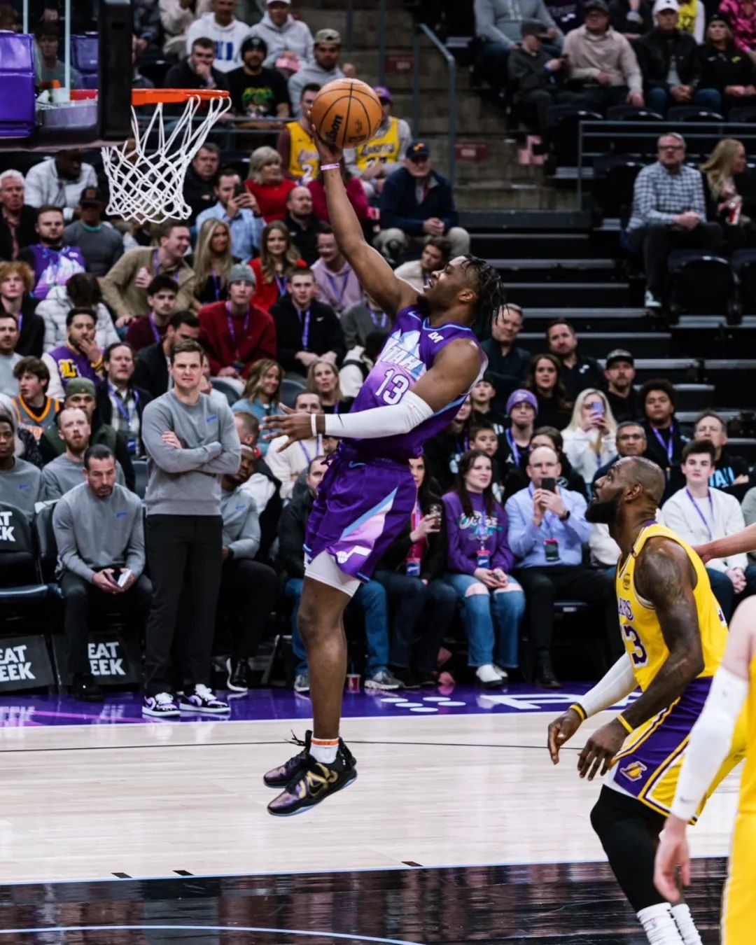 世俱杯直播-爵士惨败篮网，东部半决赛不敌对手的简单介绍