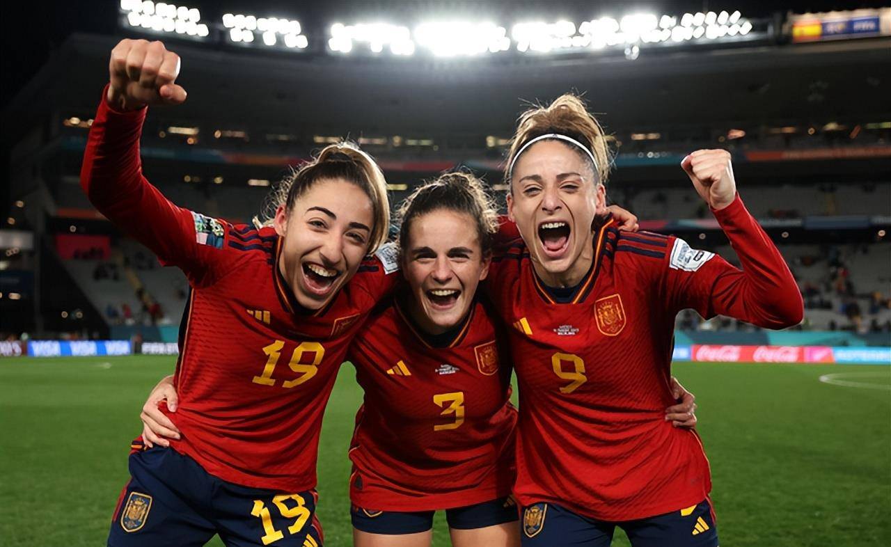 西班牙女足球员表现出色