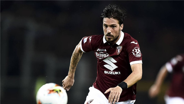 包含尤文图斯磕磕绊绊，寻找突破口的词条