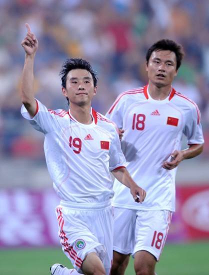 世俱杯参赛资格-中场发动机多次传球成功，助攻进球制胜