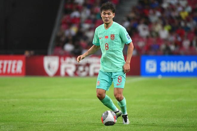 南特主帅对球队要求严格，战术不容轻视