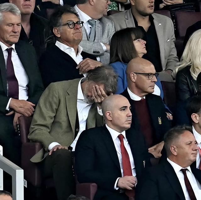 世俱杯官网-曼联阵容变动，战术令人疑惑