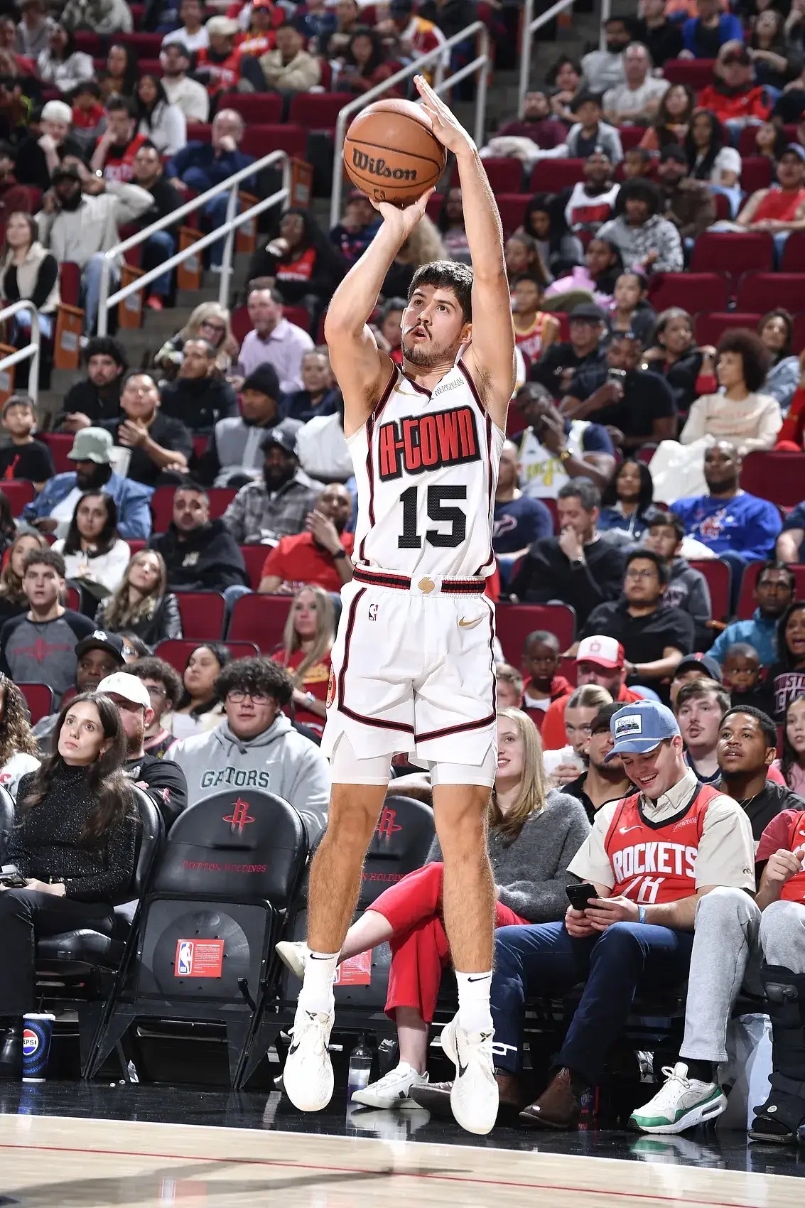 火箭球员伍德：我们要集中精力拼搏比赛