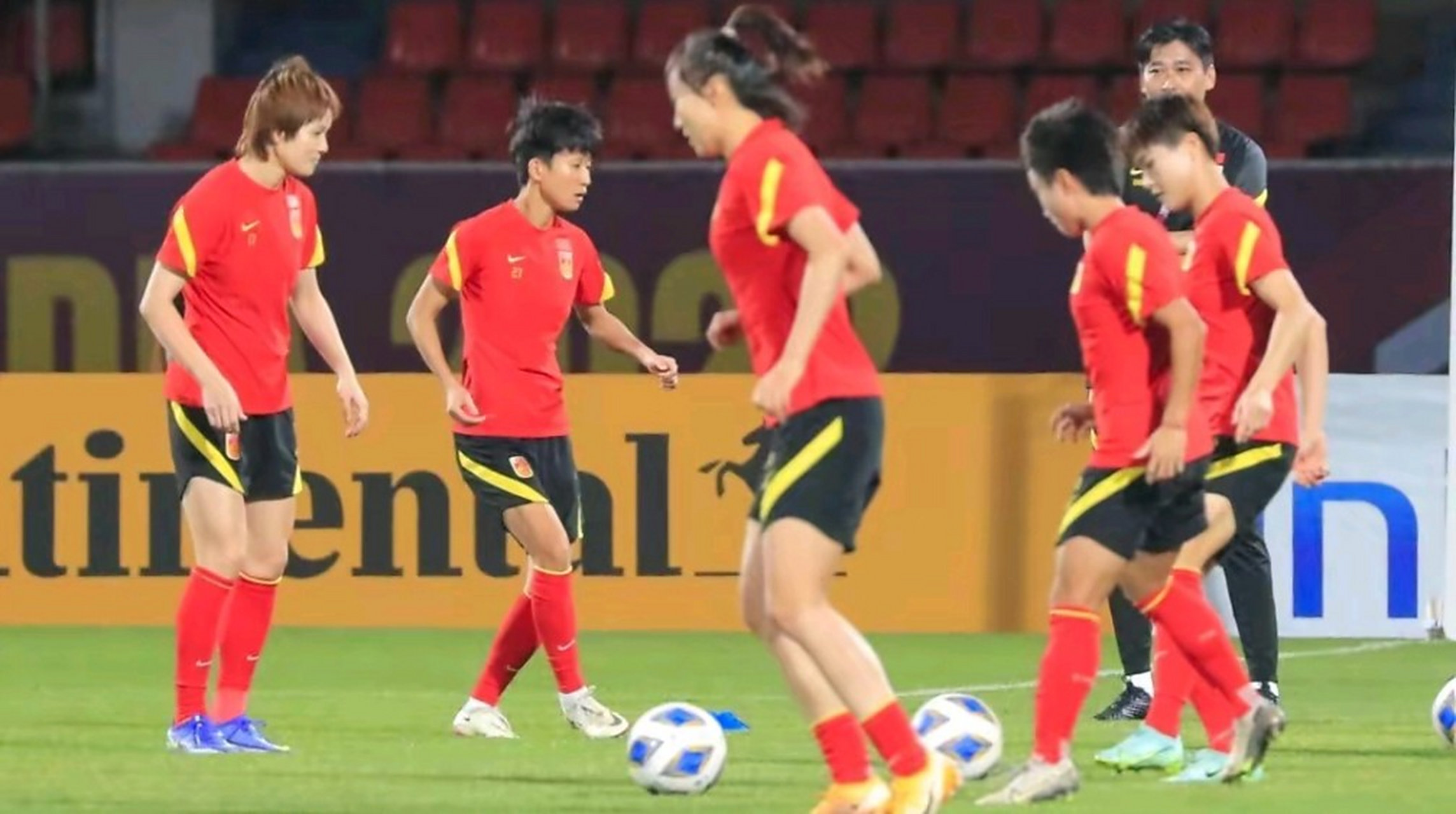 爱尔兰女足遭遇压力，女足世界杯四强凭实力