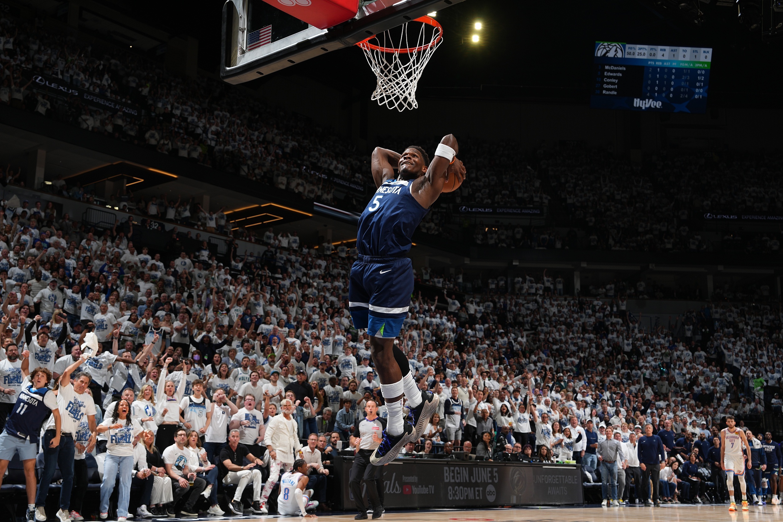 世俱杯改制-森林狼主场力克魔术，取得连胜