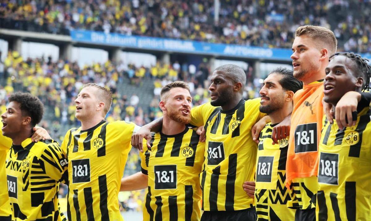 包含多特蒙德挑战法兰克福，谁能笑到最后？的词条