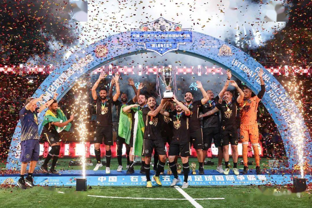 世俱杯直播-顶尖足球球队的精彩比拼备受赞扬