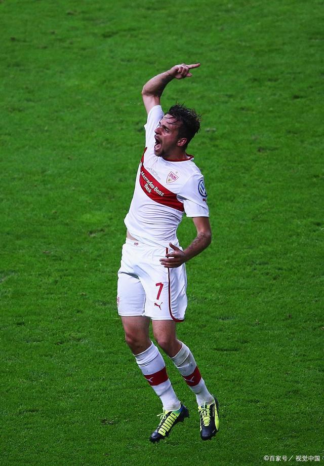 世俱杯分组-包含斯图加特主教练赞赏球队表现，力争胜利的词条