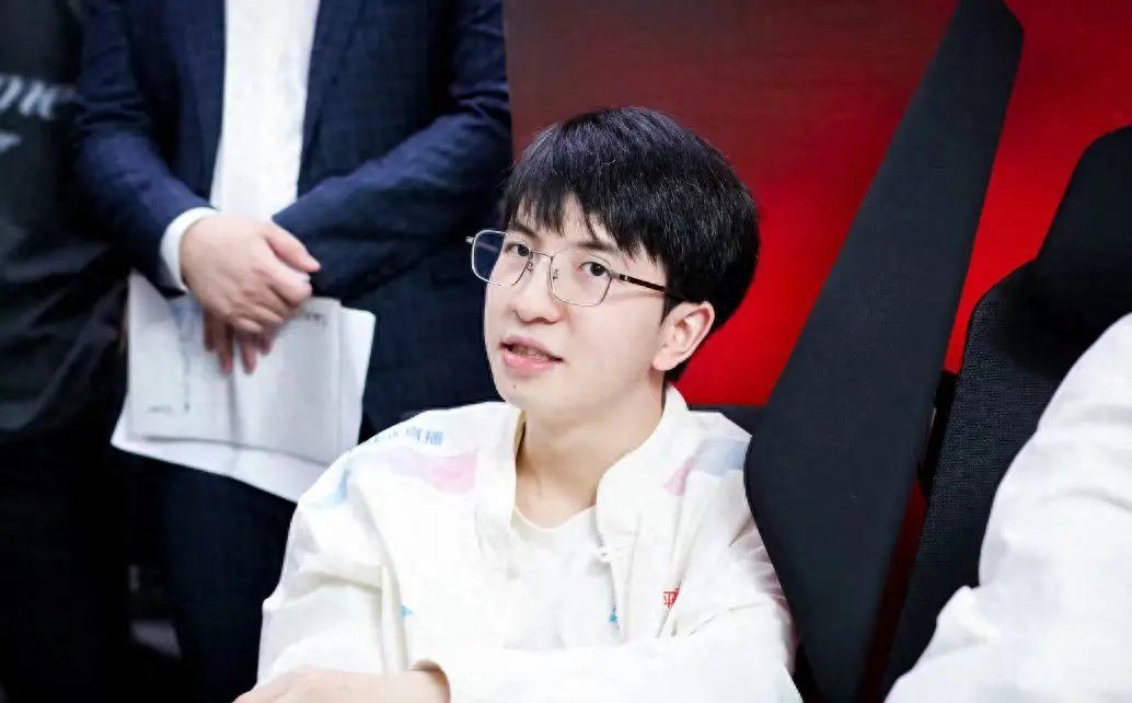 世俱杯-PSG横扫FLY，Keria打出惊人五杀宿敌对决四强赛，锁定晋级资格