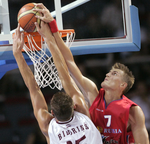 意想不到！俄罗斯篮球队逆袭晋级决赛