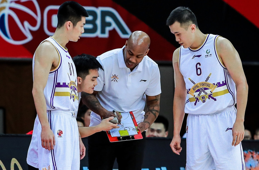 江苏苦战负北控，登顶前景黯淡可期