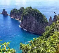 美属萨摩亚田径选手突围追赶，谋求胜利