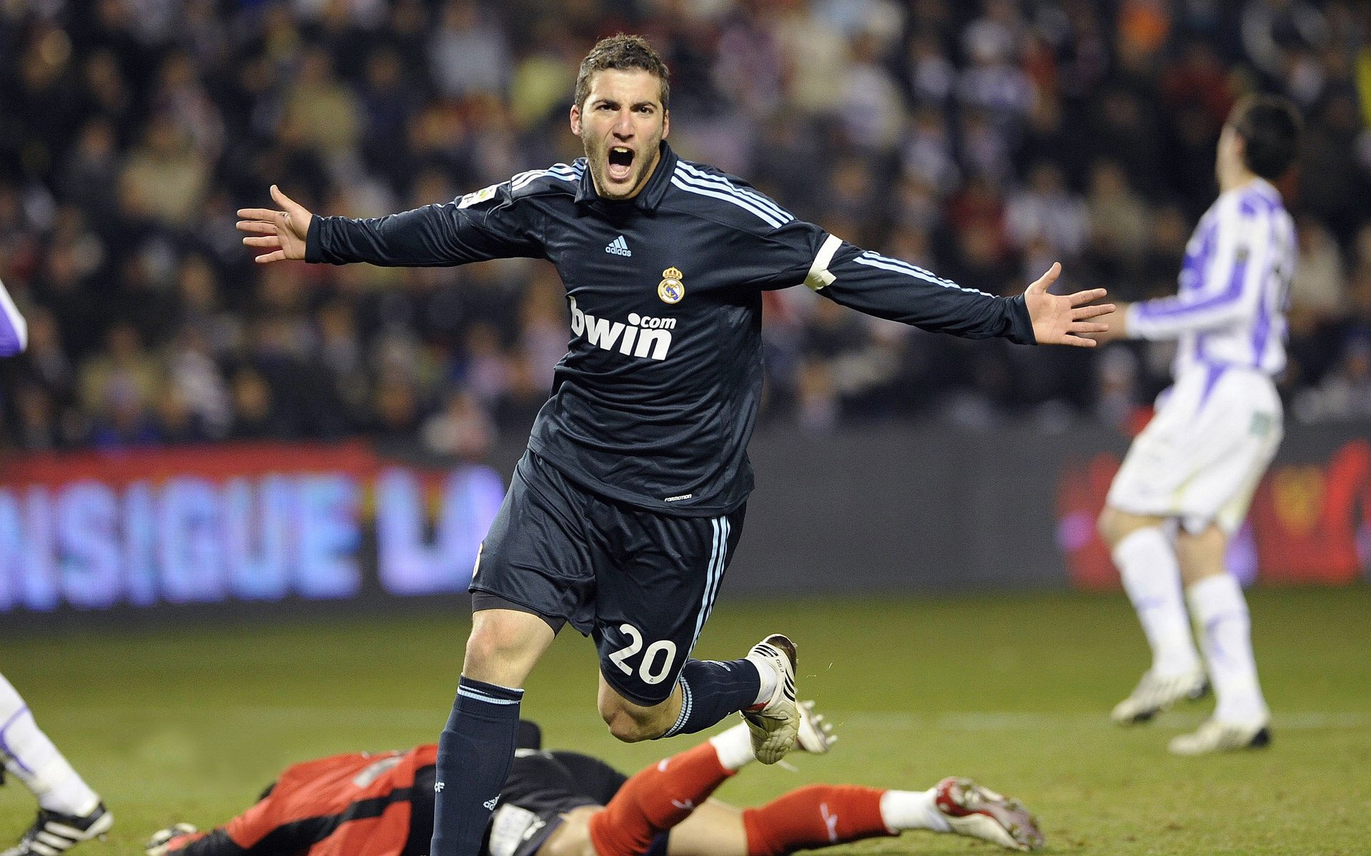 宿命马竞！红白军团战袍下，格列兹曼的无形之手在塞维利亚真正主角是谁？